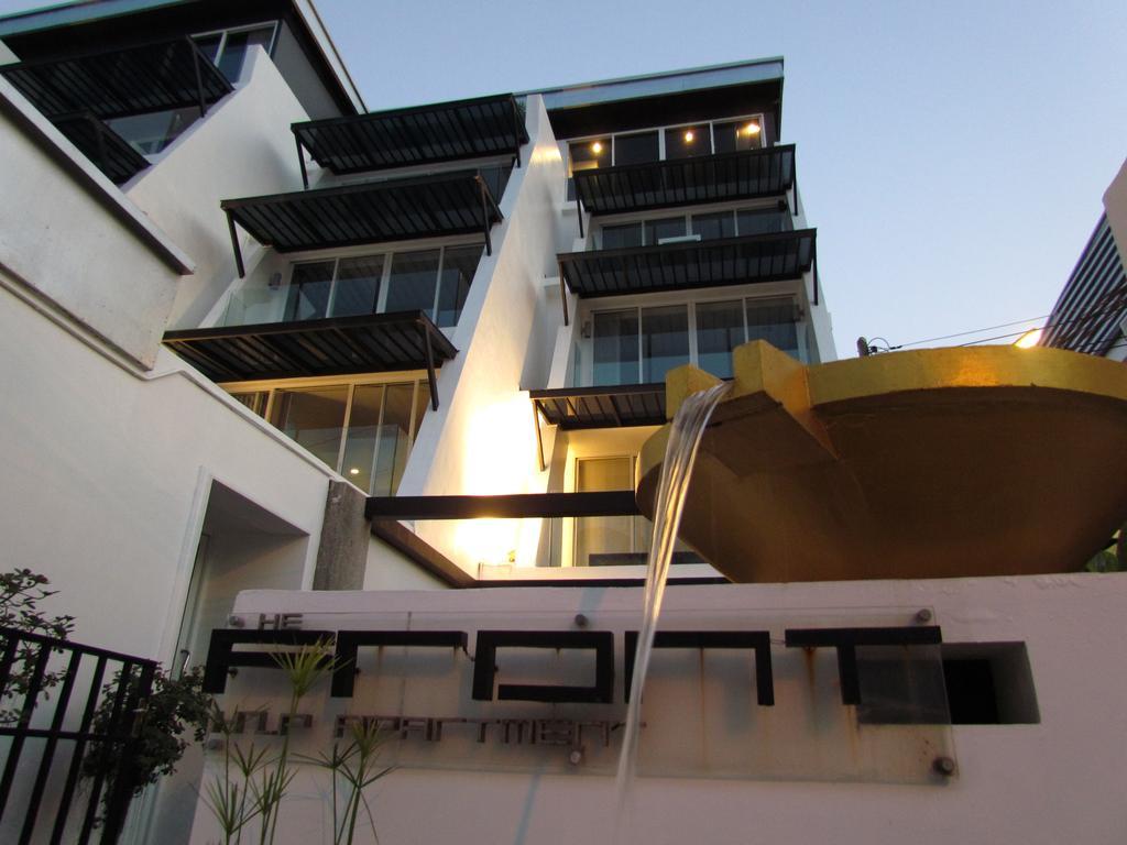 The Front Hotel And Apartments Patong Luaran gambar